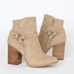 Lulus Marka Nubuck Ankle Booties